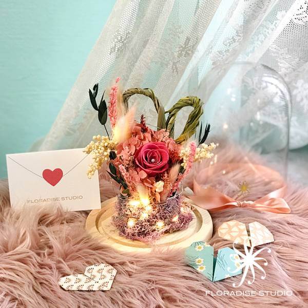 floral-dome_vday_sweetlove_openlightup-600x600